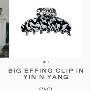 black + white claw clip (like new, never used) 🖤🤍